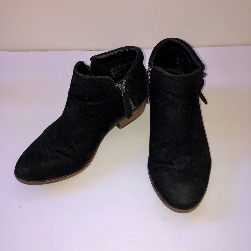 Steve Madden Black Suede Booties w/ zippers